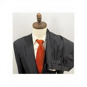 PRISTINE JACK VICTOR MENS SUIT 44R 34x33 CHARCOAL W PINSTRIPES MADE IN CANADA
